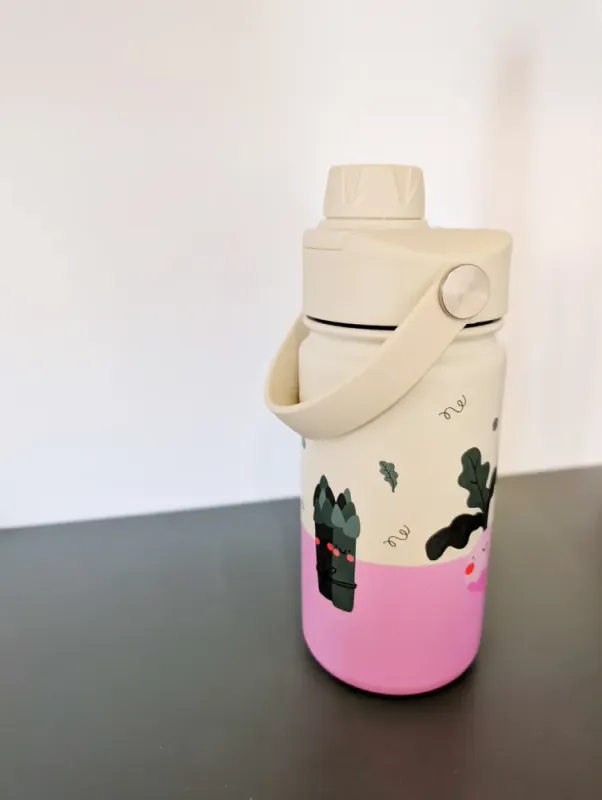 Strawless Lid - passer drikkeflasker fra The Cotton Cloud