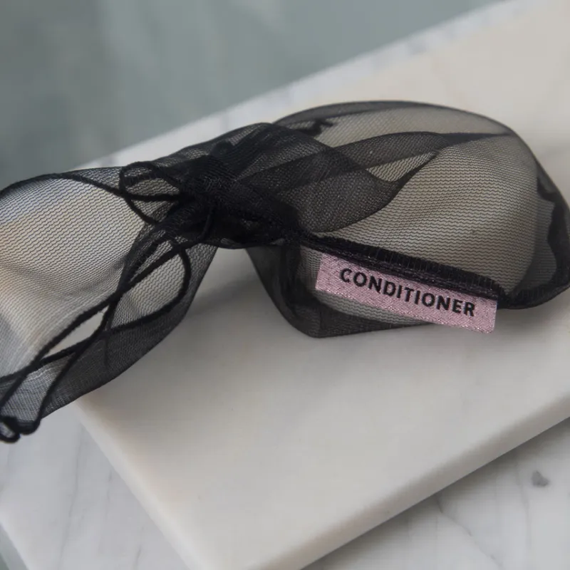 Beauty Bar Bag - Conditioner, Black / Kitsch