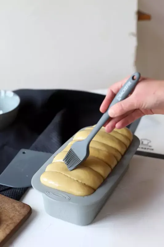 Bakepensel + slikkepott i silikon, grå / Backefix