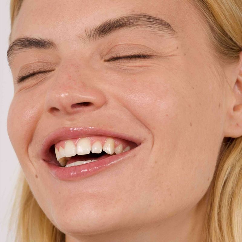 Økologisk CC-Cream, Light Skin 30ml  / Charlotte Bio 