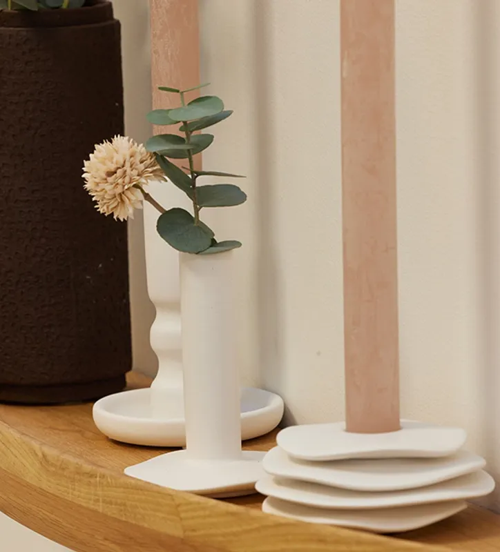 Lysestake til kronelys, Sandy Finish White / Lübech Living